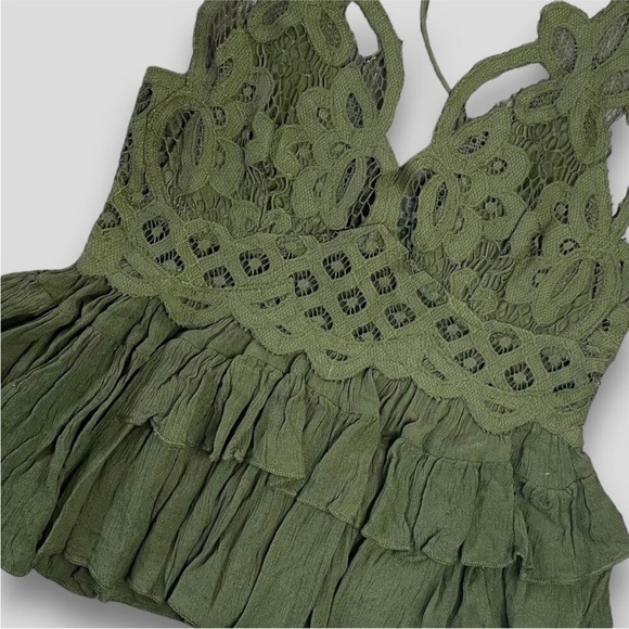 NWT Free People Adella Lace Ruffled Cami Top Olive Sparrow Size Medium - Picture 13 of 16